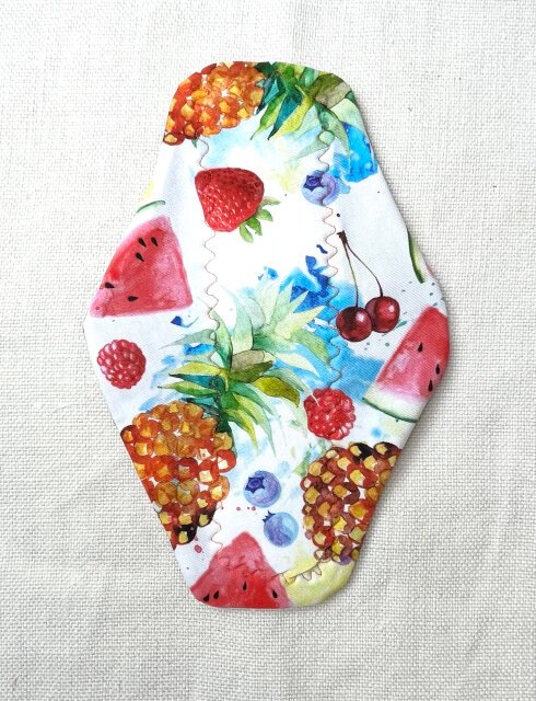 How to sew comfortable sanitary pad Turning the sanitary pad inside out.