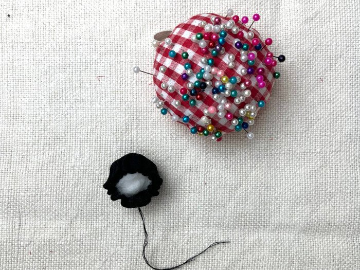 Filling and sewing pistil