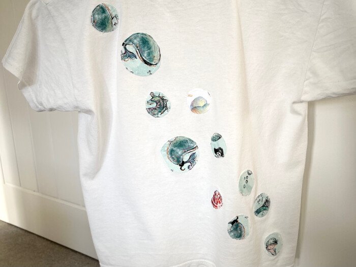 Back of the spotty T-shirt