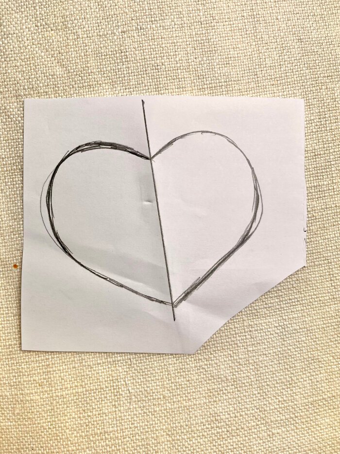 Drafting a simple heart template for a fabric coaster