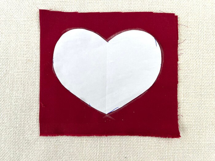 Heart shaped pattern traced onto cotton fabric using an erasable fabric pen