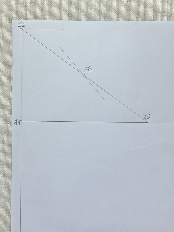 Marking sleeve cup height guide for t-shirt sleeve cap curves