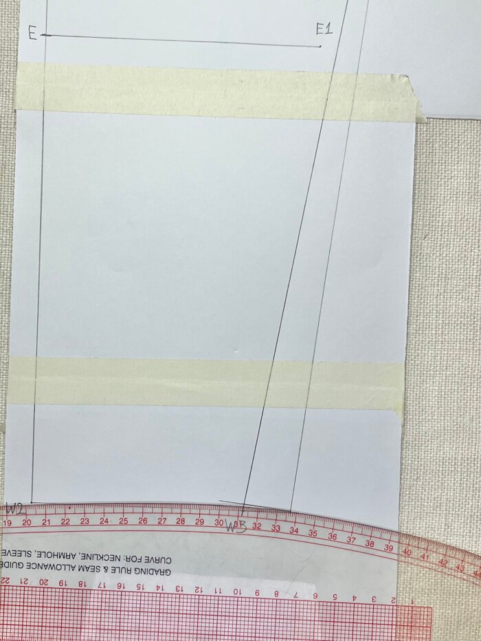 Smoothing wrist line on t-shirt sleeve pattern for clean hem finish