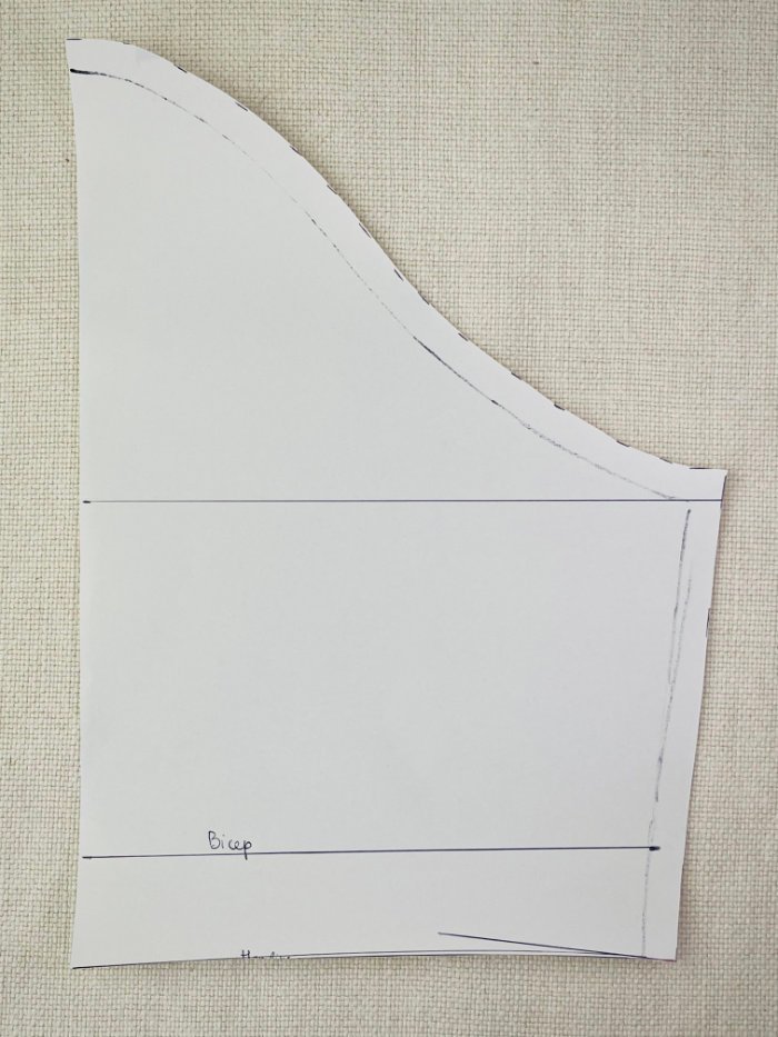 Cut T-shirt sleeve pattern