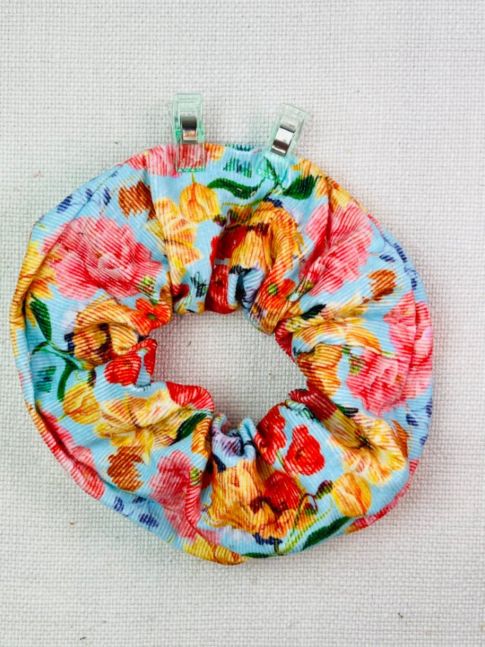 How to Sew a Hair Scrunchie: 4 Easy Methods Using Less Fabric (Beginner-Friendly) Closing turning hole with straight stitch to finish burrito method scrunchie