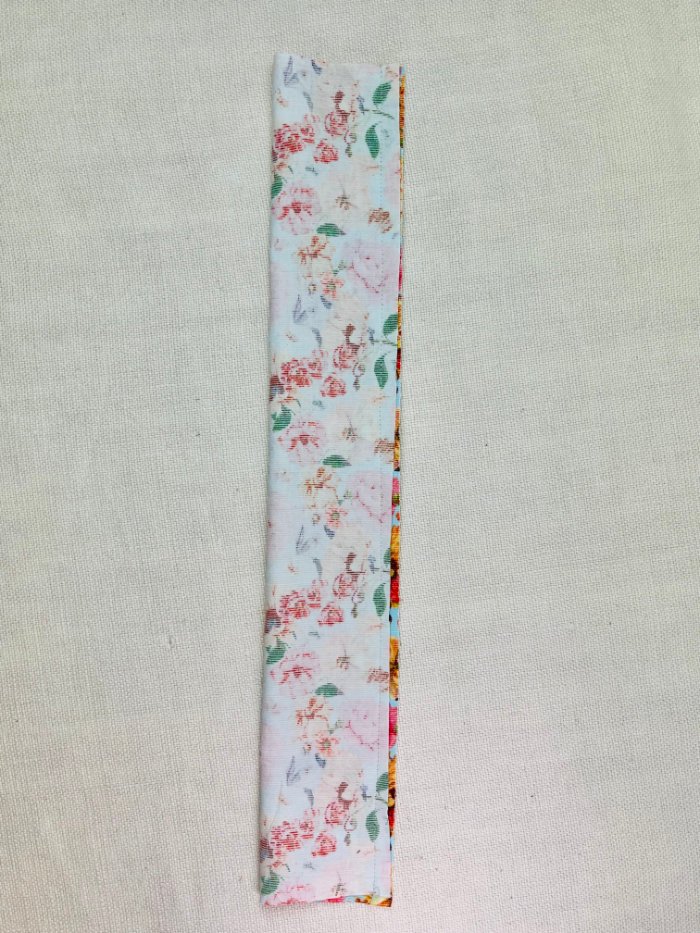 How to Sew a Hair Scrunchie: 4 Easy Methods Using Less Fabric (Beginner-Friendly) Sewing long edge with straight stitch to form hair scrunchie fabric tube