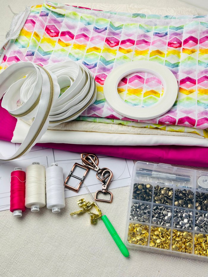 Materials and Tools for sewing DIY laptop bag