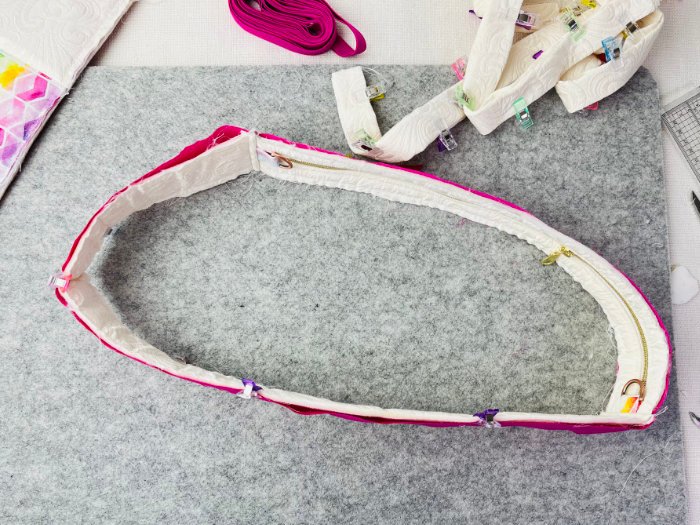 Pinning the lower gusset