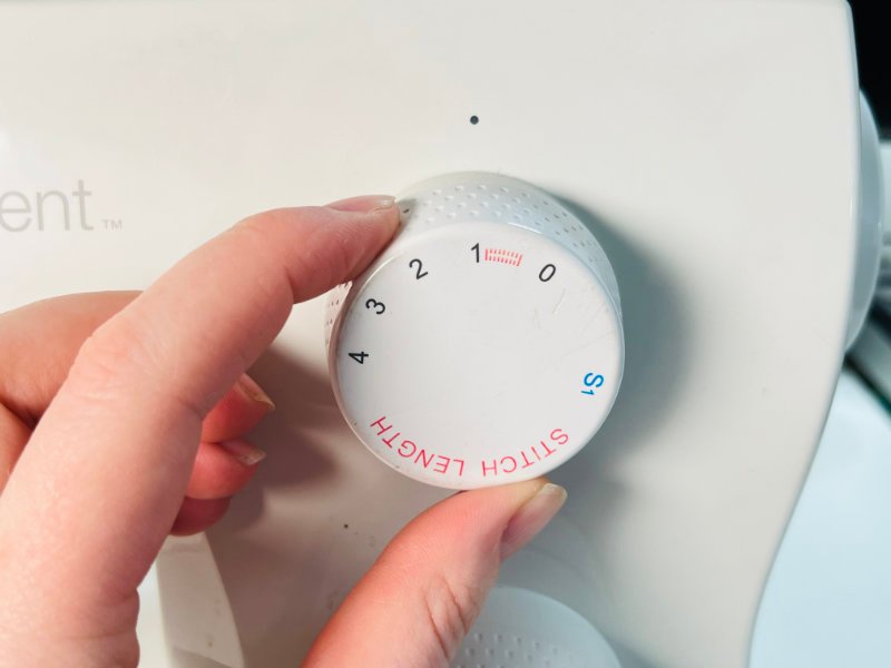 stitch length adjustment on sewing machine with four step buttonhole option