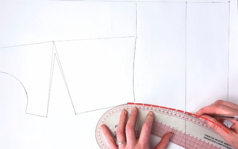 How to Modify a Basic Bodice Block for a Shirt Pattern (Step-by-Step) Shaping side seam curve using French curve