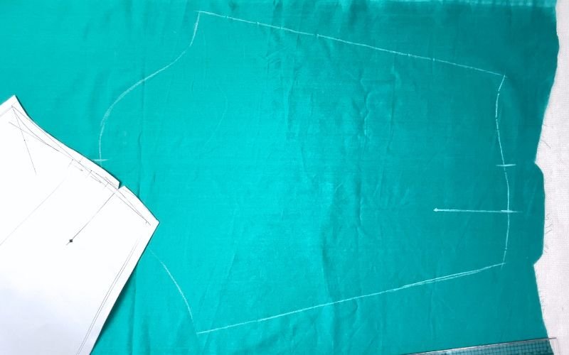 01 tracing sleeve pattern