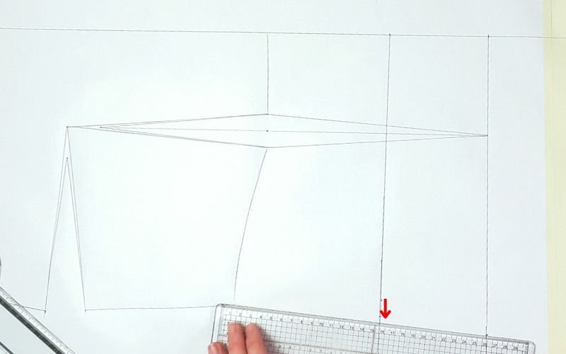 Moving mid hip width mark to the side seam by the dart width measurement